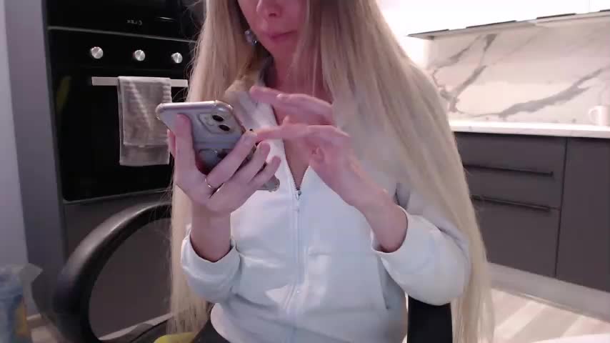 blondalina Live Sex December 24, 2025