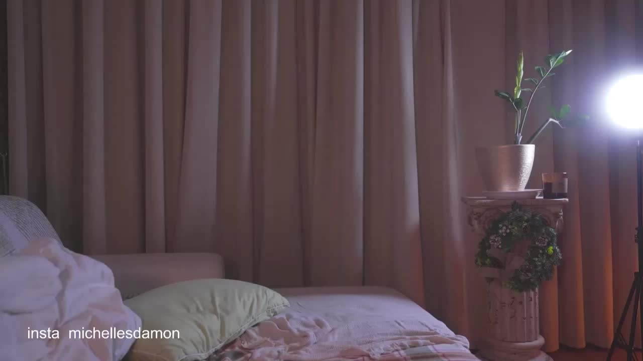 Astriad Live Sex December 24, 2025