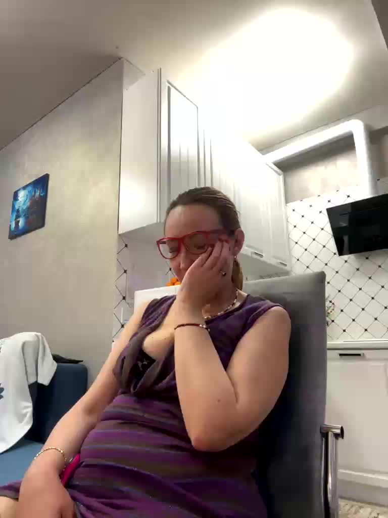 Pink-Lips Live Sex December 24, 2025