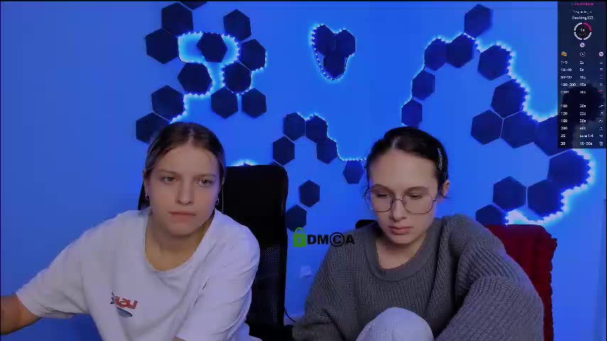 mona_cloud Live Sex December 24, 2025
