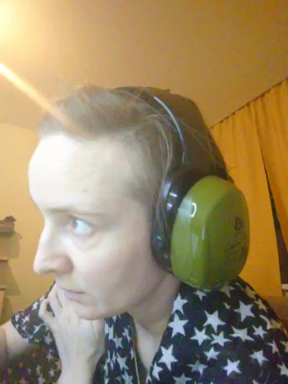 Magretta_Dering Live Sex December 24, 2025