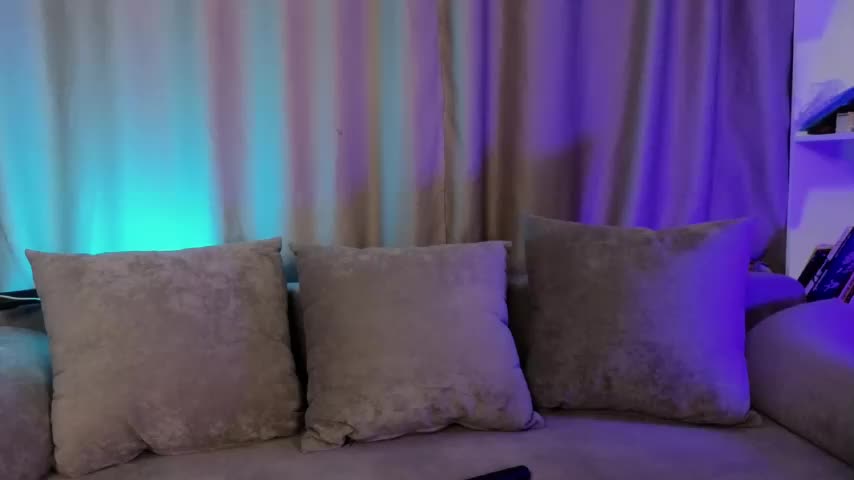 monicaerotic Live Sex December 25, 2025