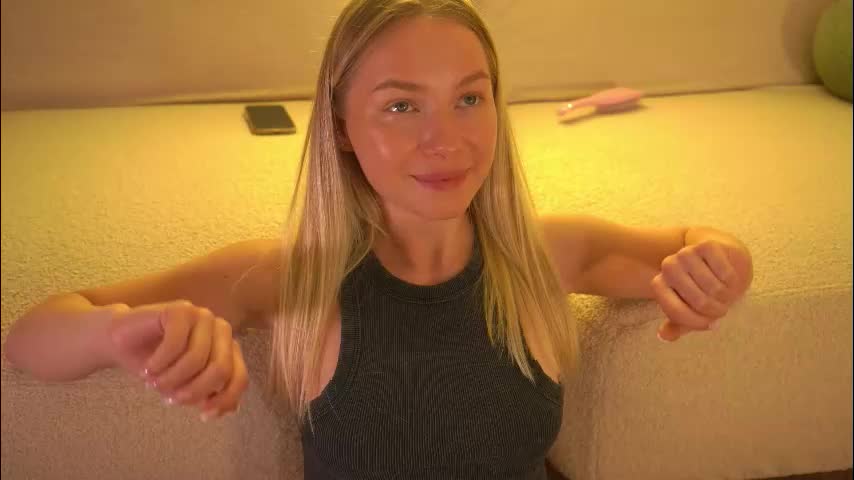 snow_is_falling Live Sex December 25, 2025