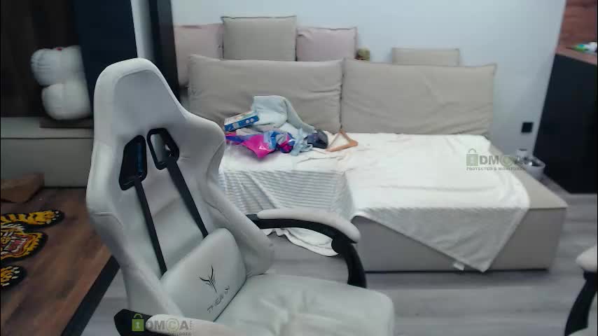 sunny1girl Live Sex December 25, 2025