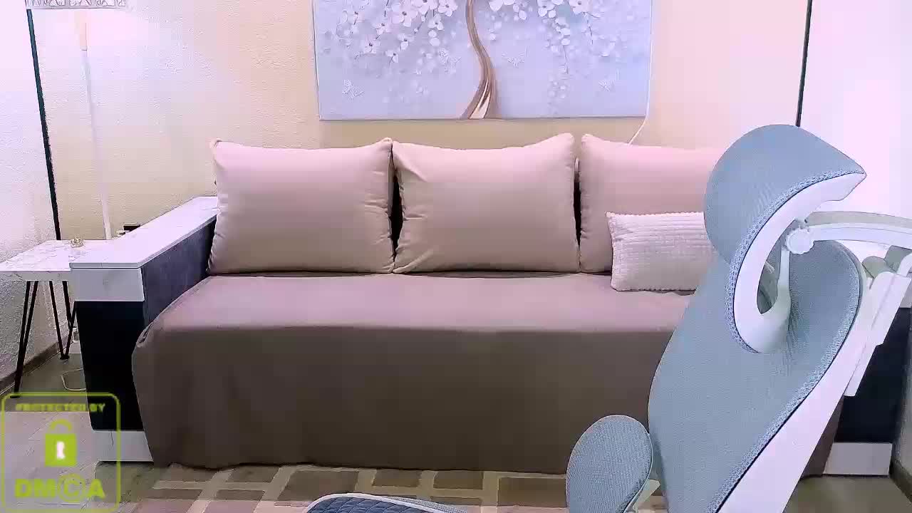 Audreyy Live Sex December 25, 2025