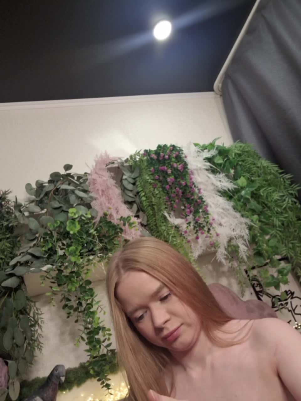 -scyrim- Live Sex December 25, 2025