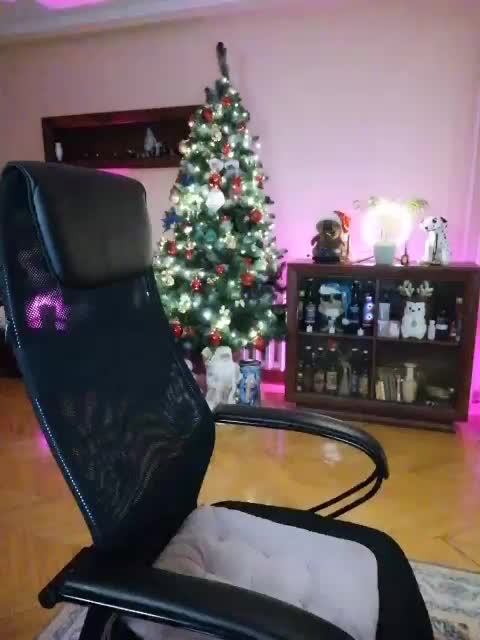 JuliaHesperaks Live Sex December 25, 2025