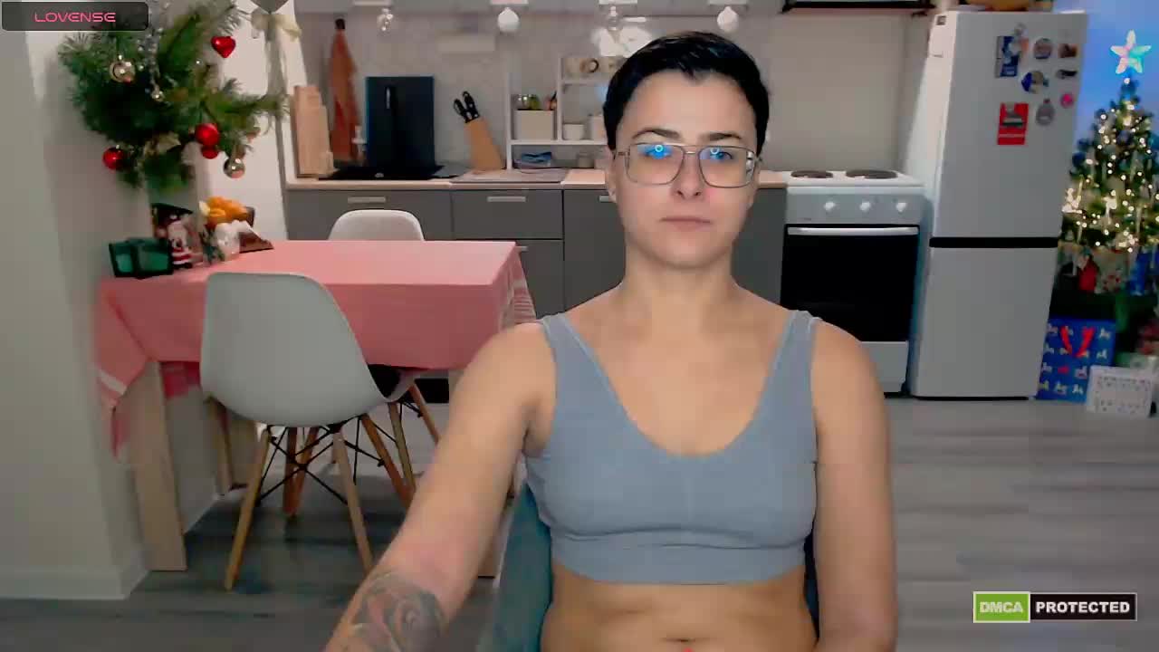 Sashanotfound Live Sex December 25, 2025