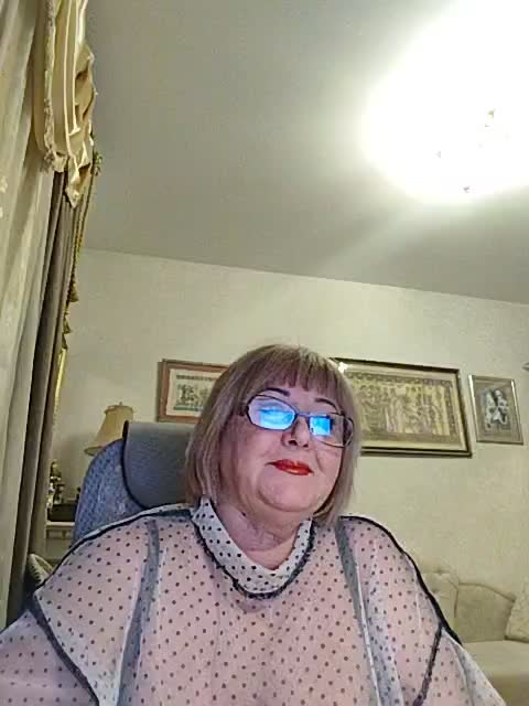 KarinkaSweet Live Sex December 25, 2025