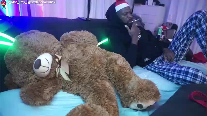 mac_troy Live Sex December 25, 2025