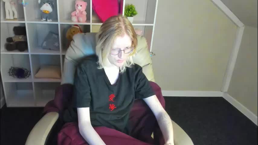 elizabeth_harpper Live Sex December 25, 2025