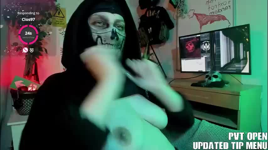 cos_operator Live Sex December 25, 2025