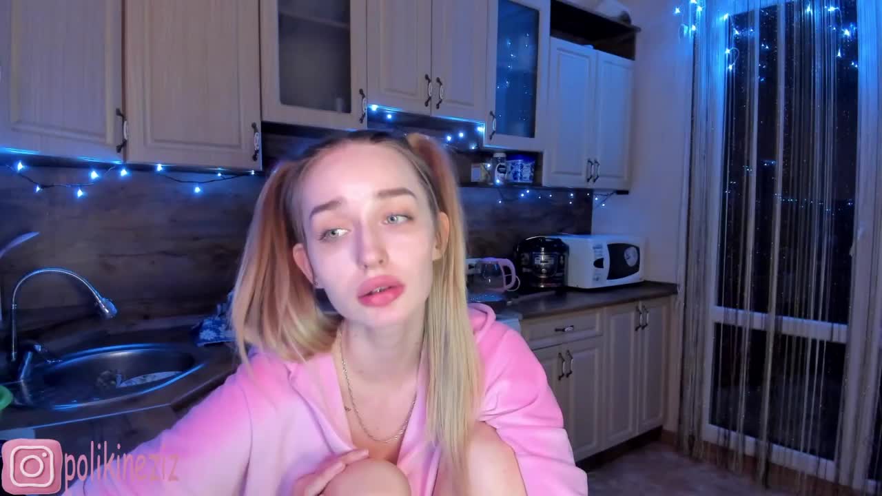 Polikinesis Live Sex December 25, 2025