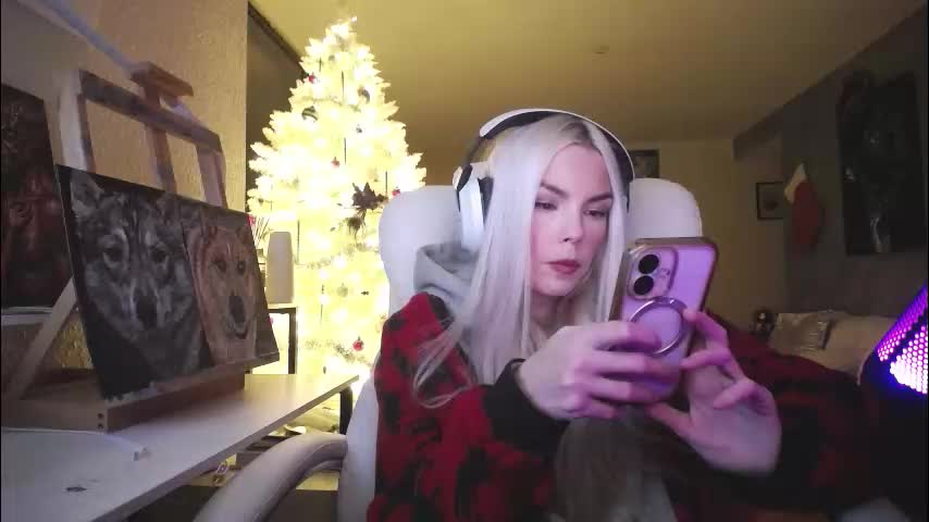 tinykylie Live Sex December 25, 2025