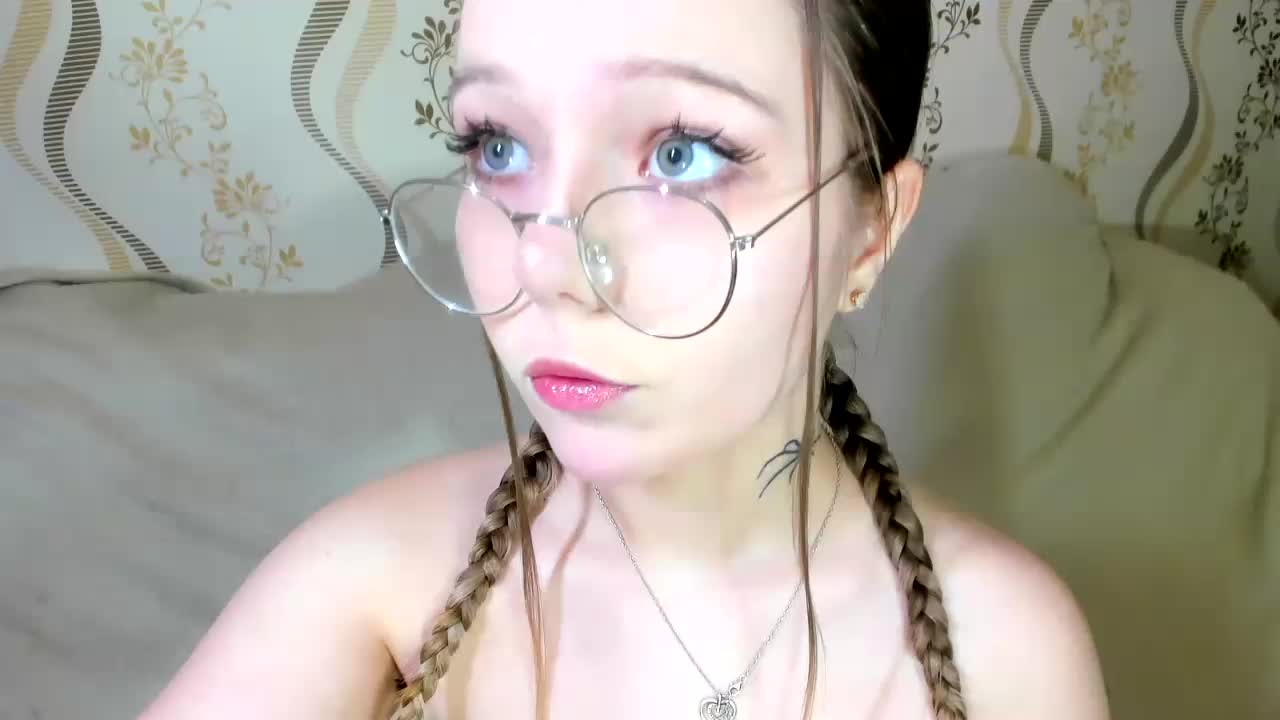 MelMooon Live Sex December 25, 2025