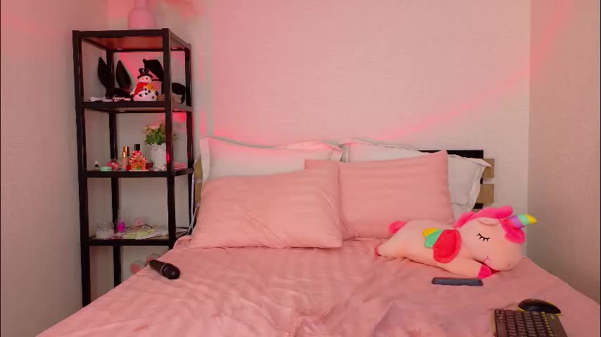 lovely_poppy Live Sex December 25, 2025