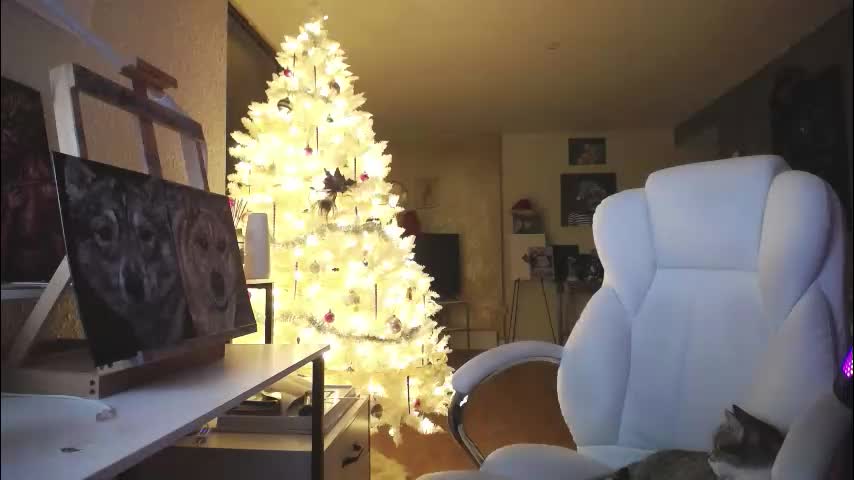 tinykylie Live Sex December 25, 2025
