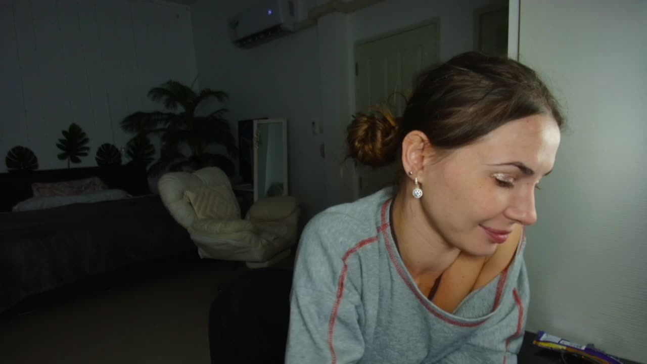 Flexy-Cat Live Sex December 25, 2025