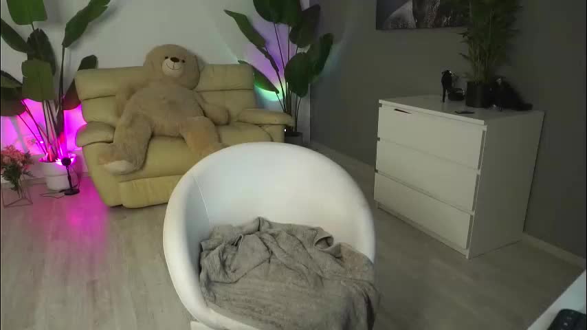 angeleyesblue25 Live Sex December 25, 2025