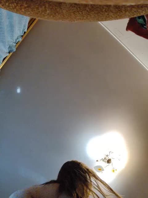 MilfaSguirt Live Sex December 25, 2025