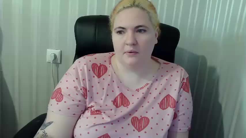 XLisaBlueX Live Sex December 25, 2025