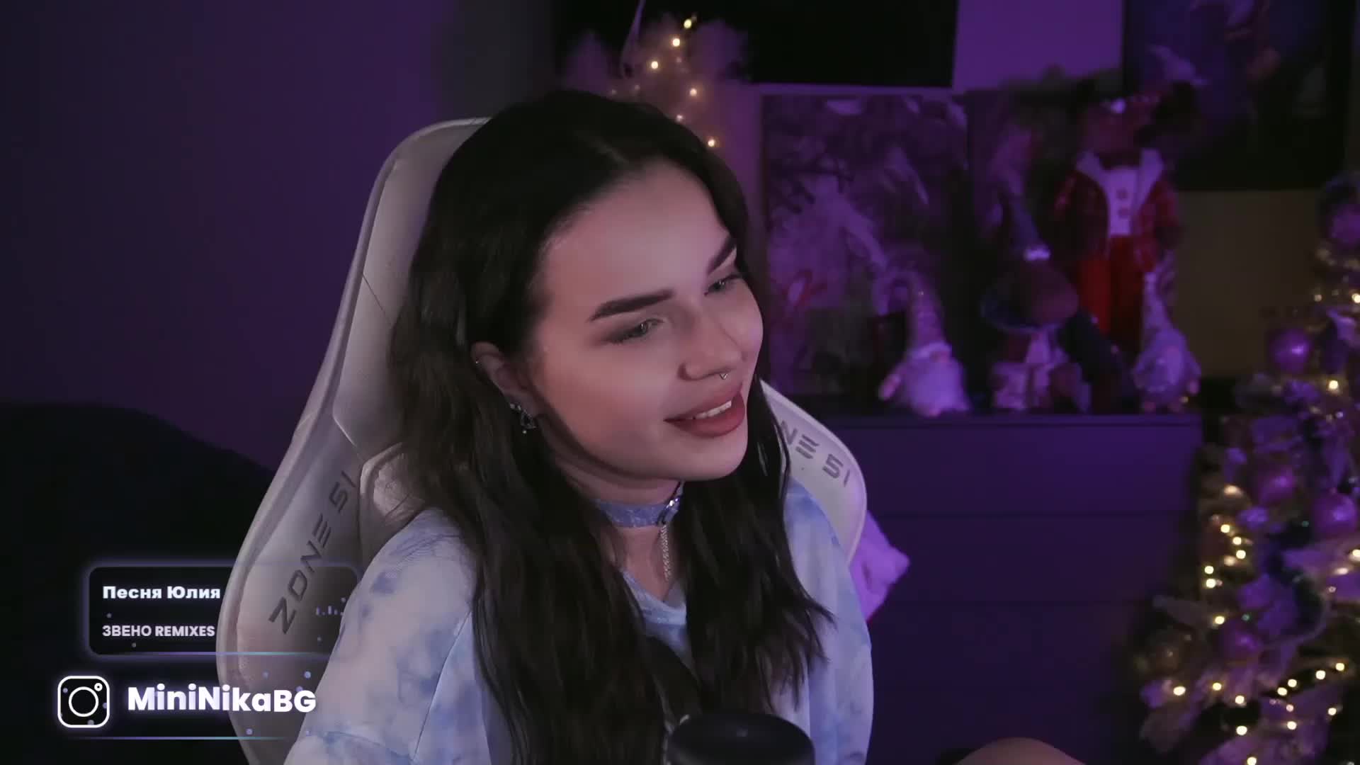 MiniNika Live Sex December 26, 2025