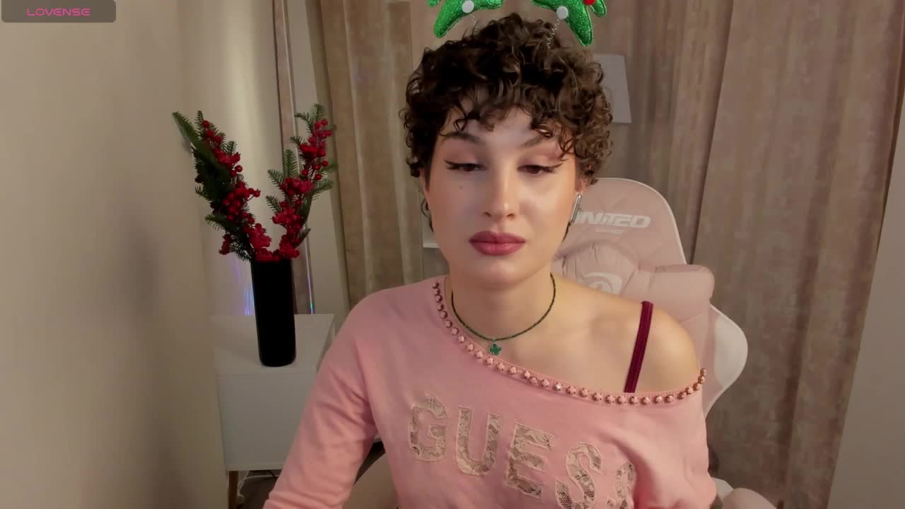AdelinePerle Live Sex December 26, 2025