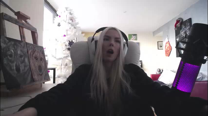tinykylie Live Sex December 27, 2025