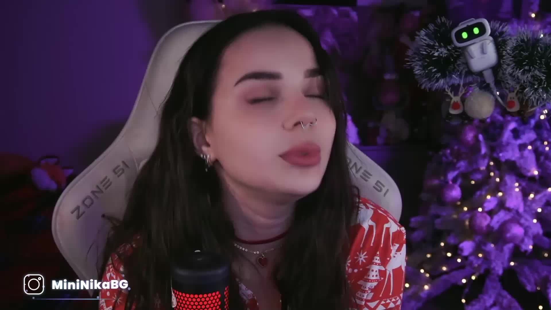 MiniNika Live Sex December 27, 2025