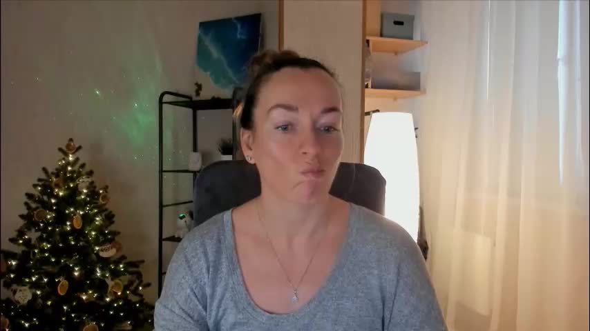 save_the_qween Live Sex December 27, 2025