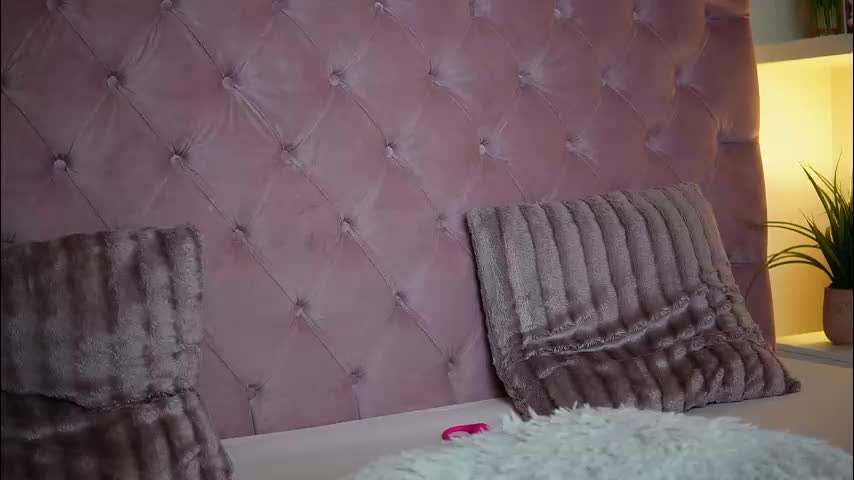 maiamini Live Sex December 27, 2025