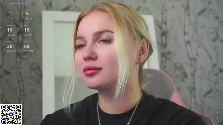 moon_valkyriie Live Sex December 27, 2025