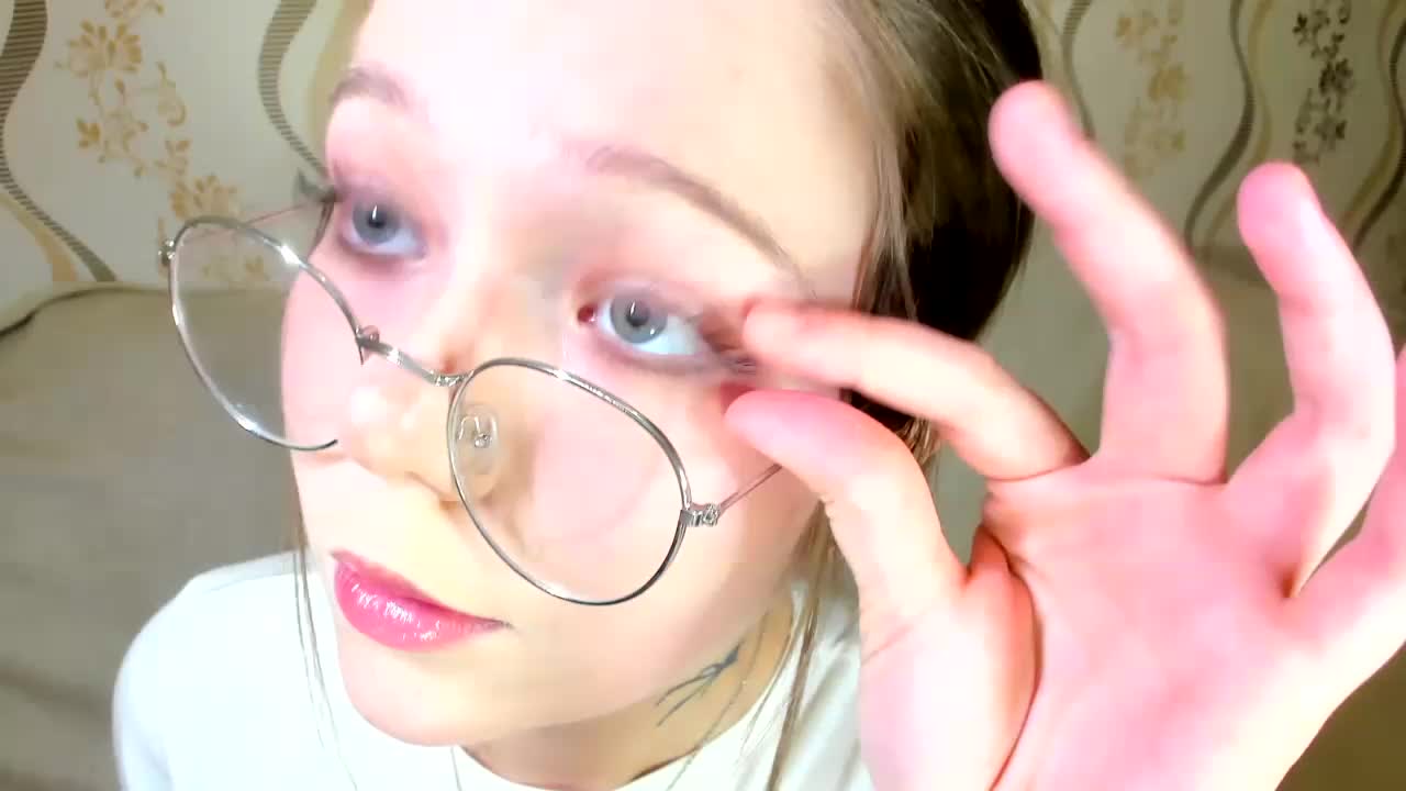 MelMooon Live Sex December 27, 2025