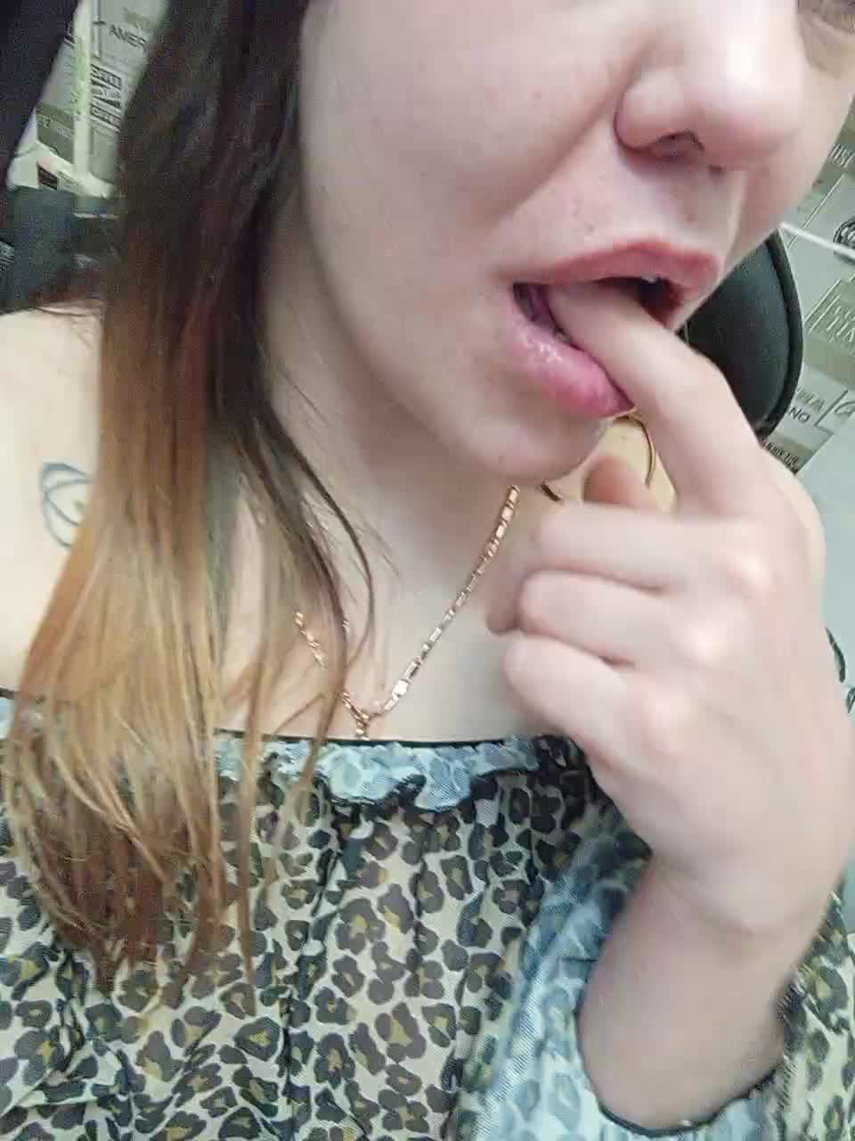 Niki233221 Live Sex December 28, 2025