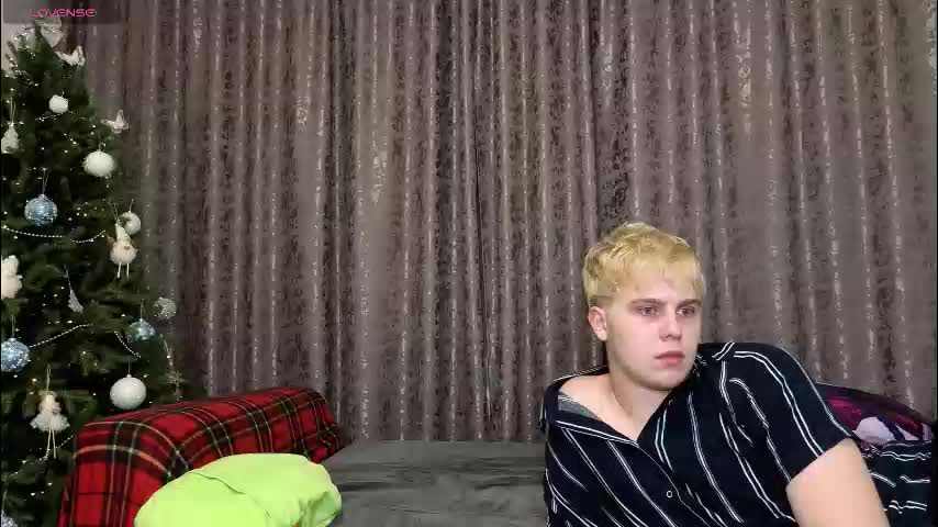 emily_and_ilumi Live Sex December 28, 2025