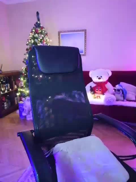 JuliaHesperaks Live Sex December 28, 2025