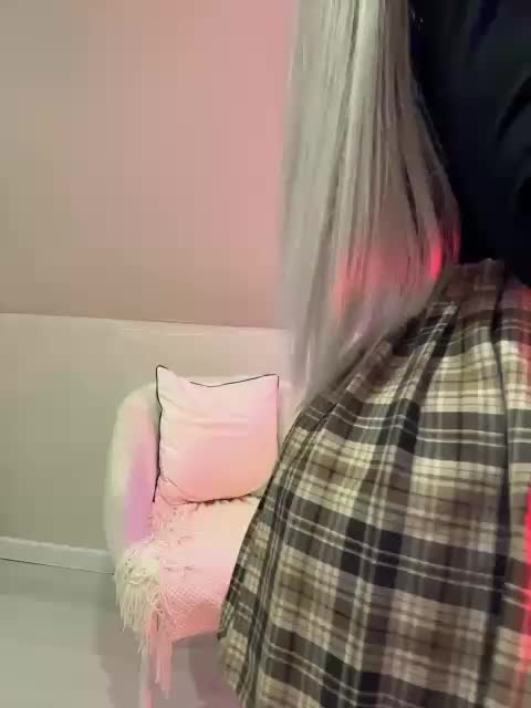 PauLiiine Live Sex December 28, 2025