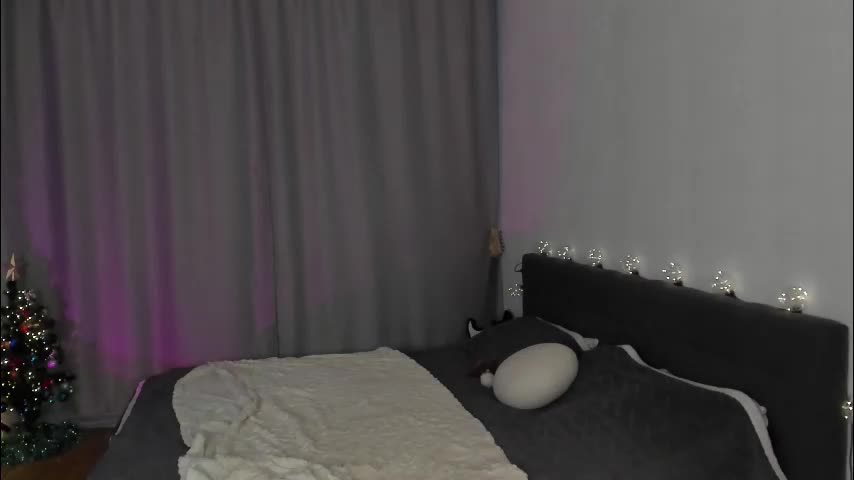 gin_yoon Live Sex December 28, 2025