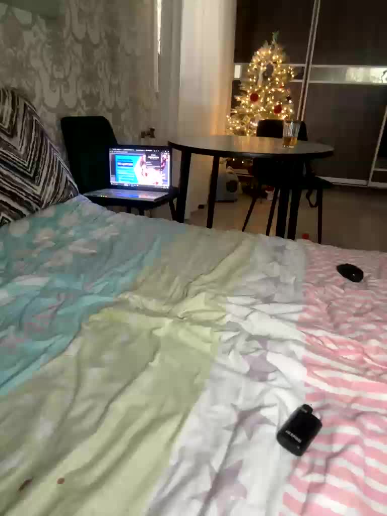 Friends-51 Live Sex December 28, 2025