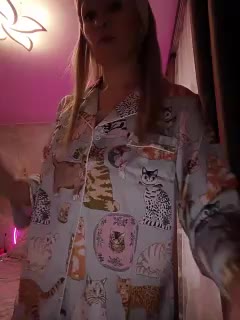 Blondi_Love Live Sex December 29, 2025