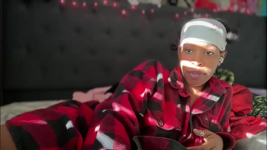 cum2charmxx Live Sex December 29, 2025