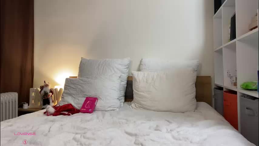 annetmoroz Live Sex December 29, 2025