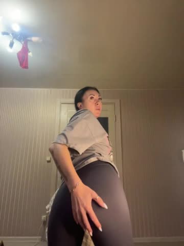 Karolina_Milf Live Sex December 29, 2025