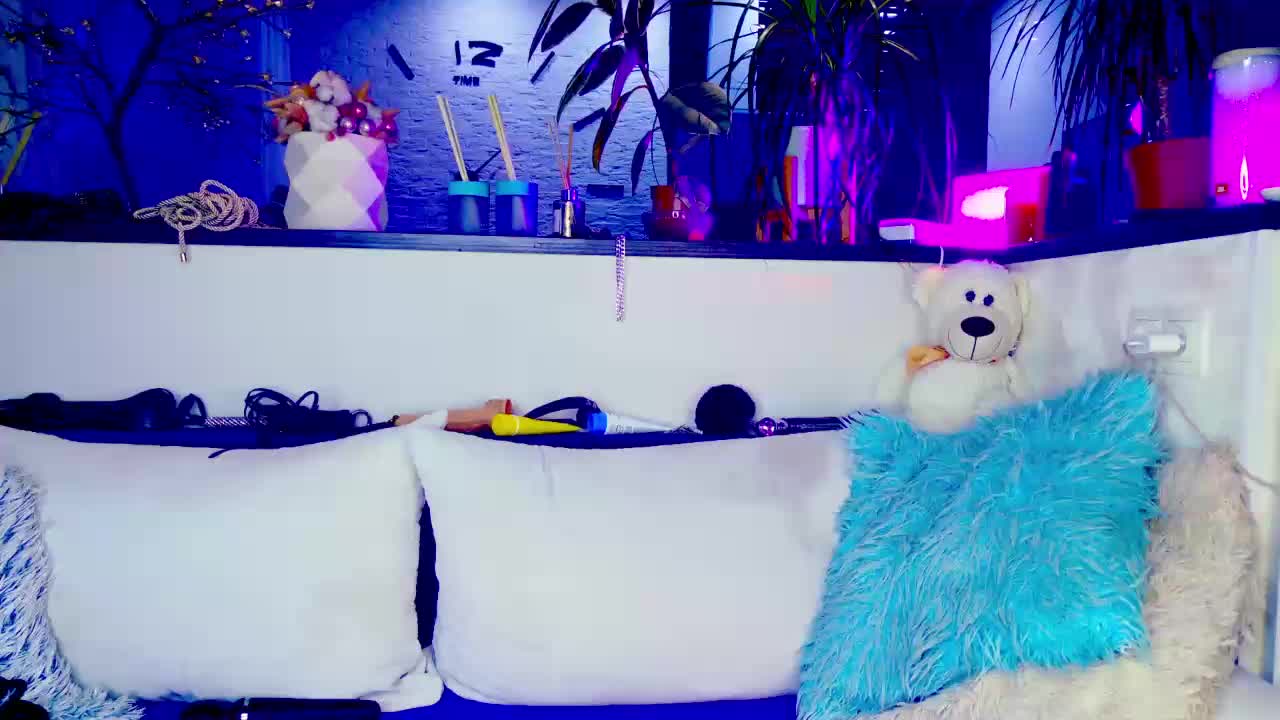 _JuliaSpace_ Live Sex December 29, 2025