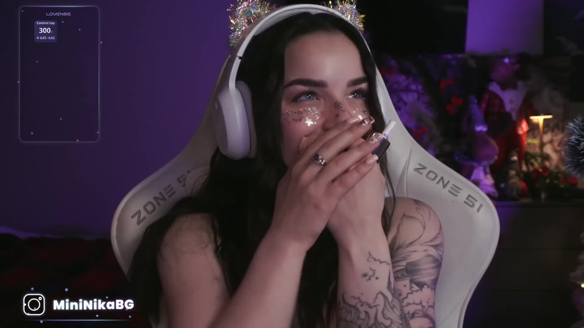 MiniNika Live Sex December 29, 2025