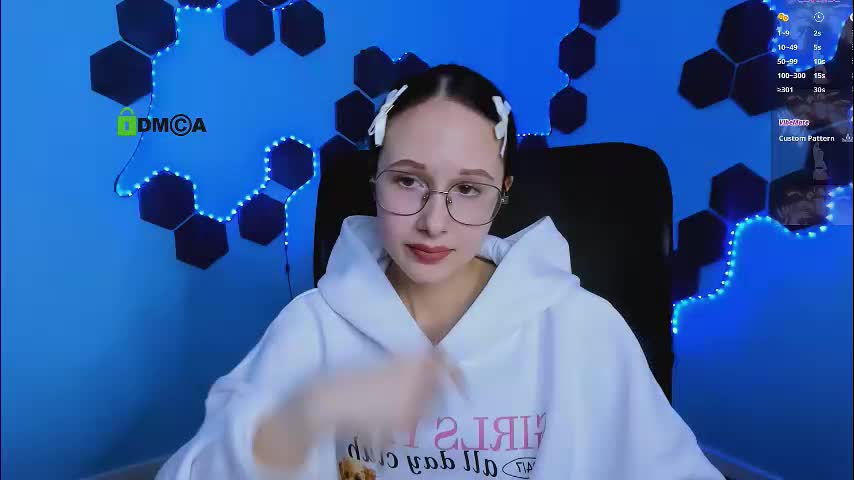 mona_cloud Live Sex January 6, 2026