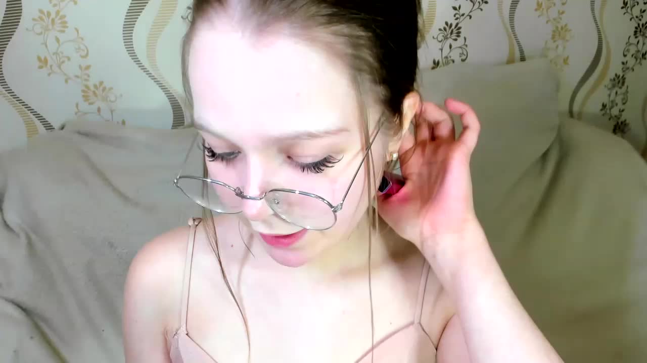 MelMooon Live Sex January 6, 2026