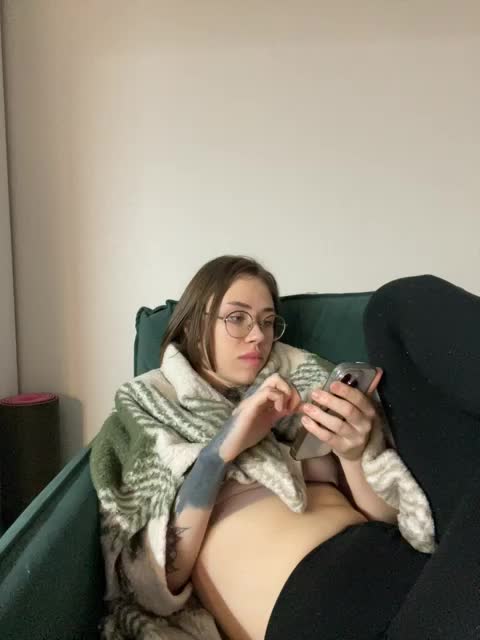 v_-_-_v Live Sex January 6, 2026