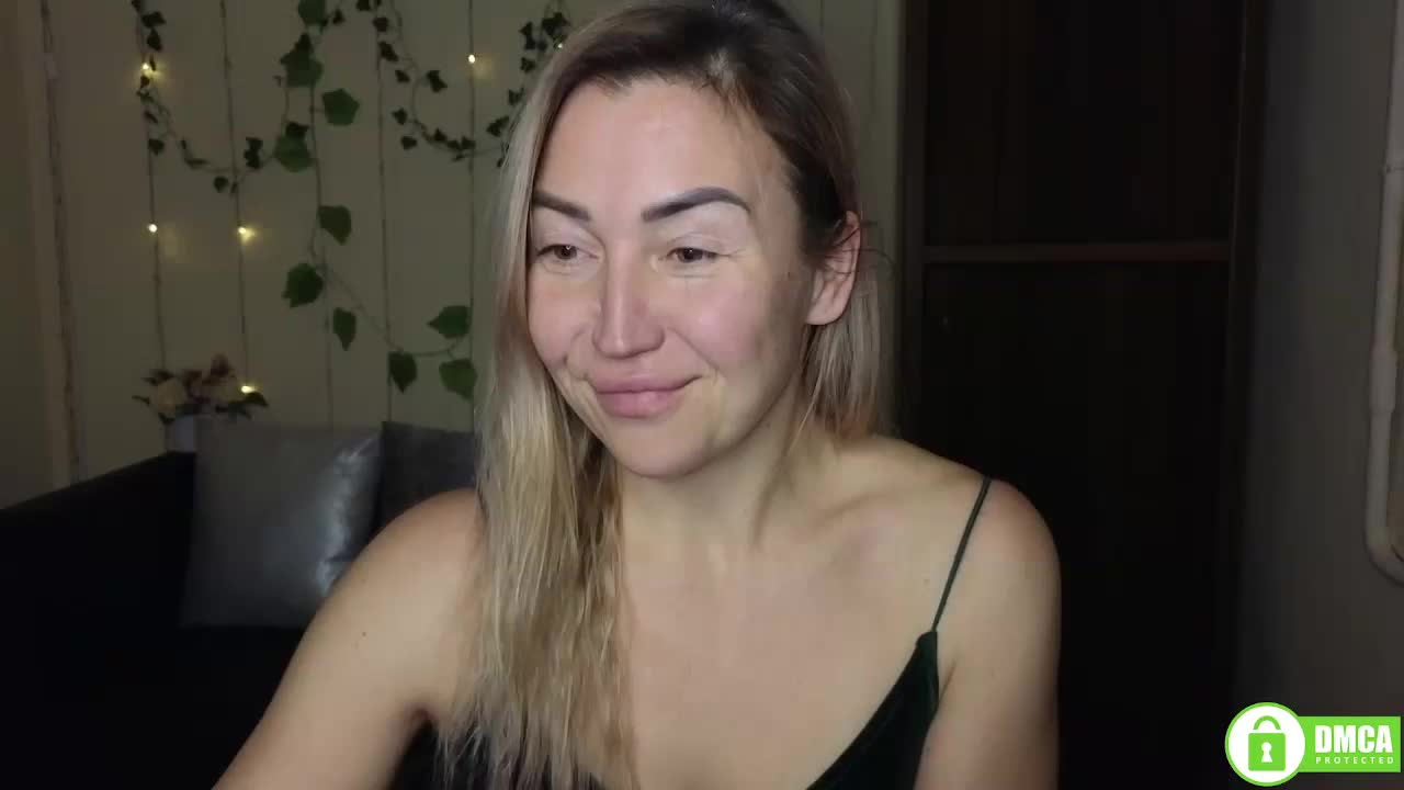 Jullyblondkiss Live Sex January 6, 2026