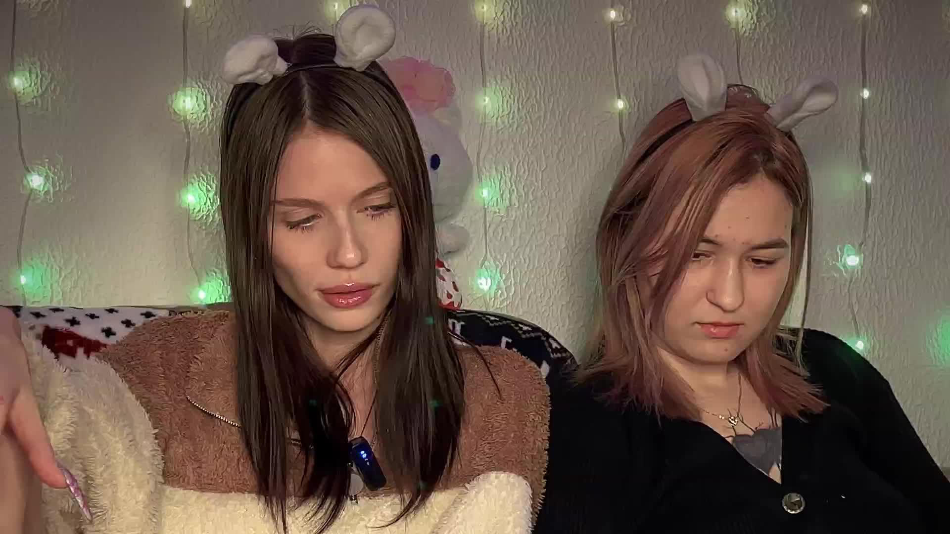 _Two_Chicks_ Live Sex January 6, 2026